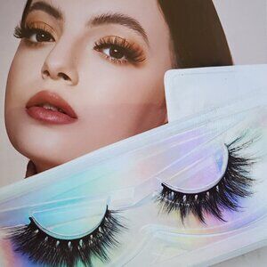 1 pair of volume eyelashes